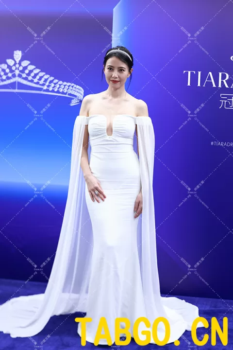 【还有】高圆圆尚美白裙