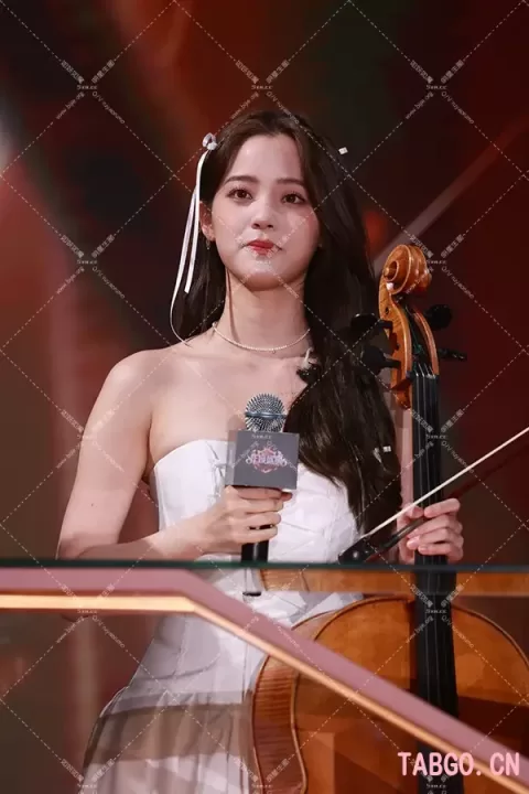 【已出】欧阳娜娜舞台 其实有亮点哦