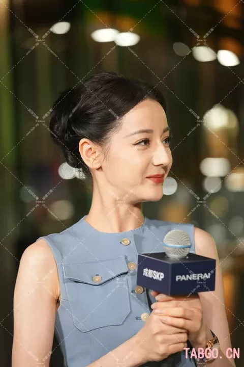【已出】迪丽热巴佩纳海开幕
