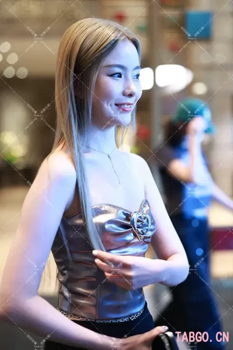 【已出】陈卓璇上班兰蔻第一套造型