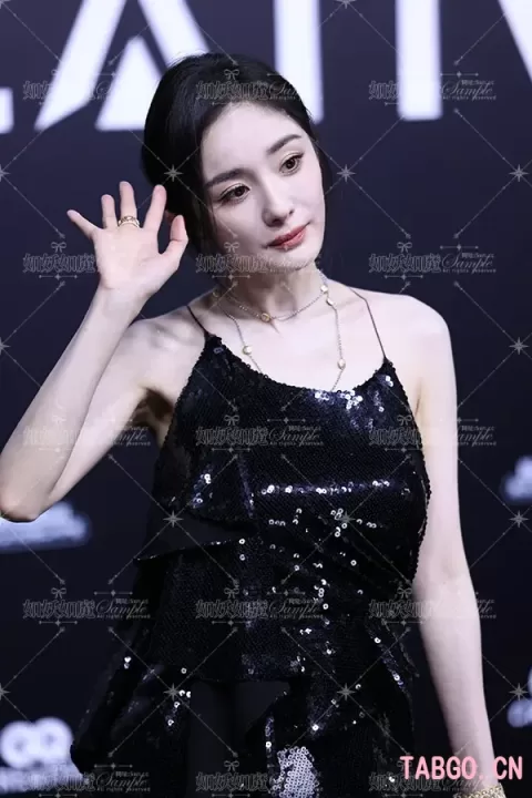 【已出】杨幂GQ红毯
