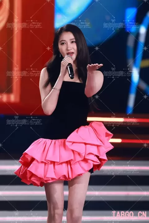 关晓彤湾升明月晚会