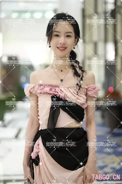 陈都灵下班~美肩谁看不迷糊~