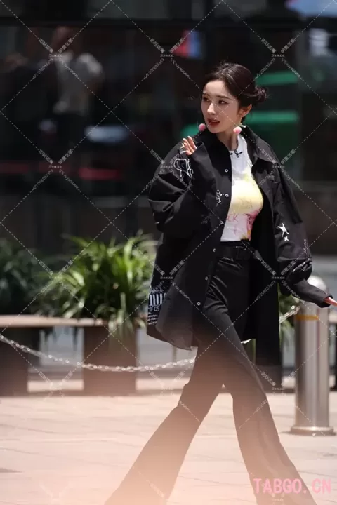 【已出】杨幂蜜桃上班
