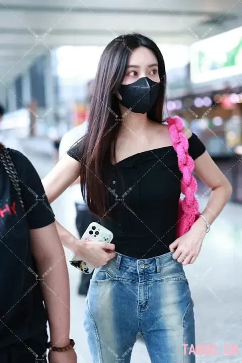 【已出】孟子义机场紧身牛仔