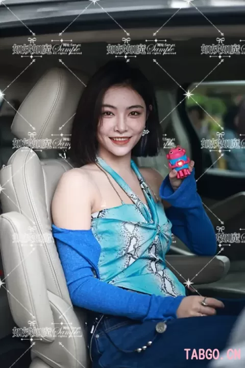 许佳琪kiki上班