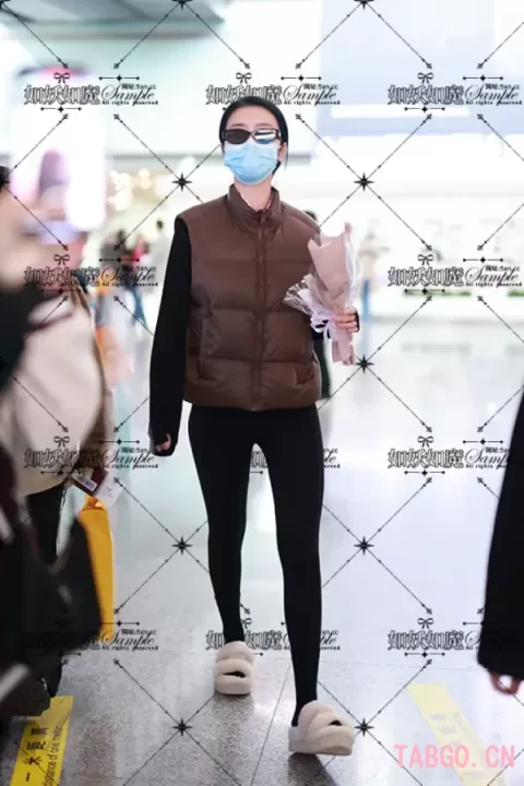 【已出】赵小棠pek到达