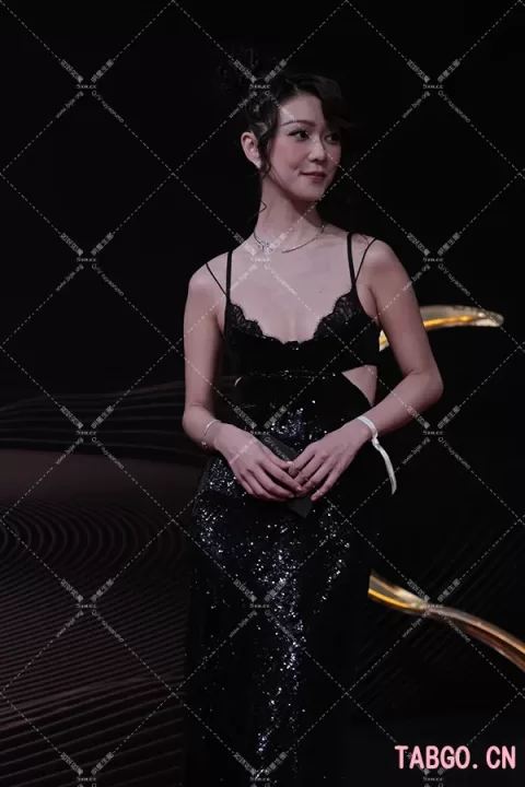 【已出】 薛凯琪 微博音乐盛典红毯 给力呀