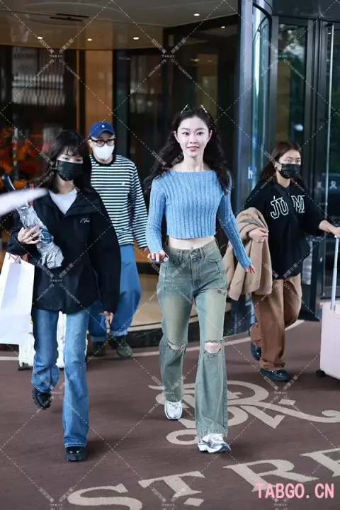 宋轶好身材上班
