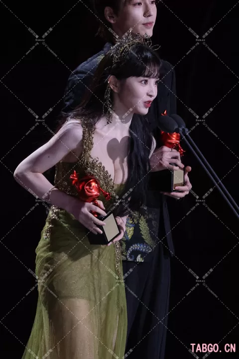 田曦薇内场 身材不错 
