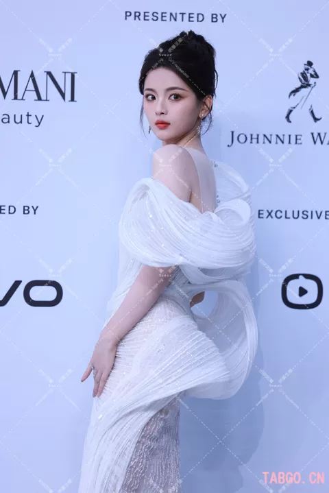 【已出】杨超越GQ红毯二机位