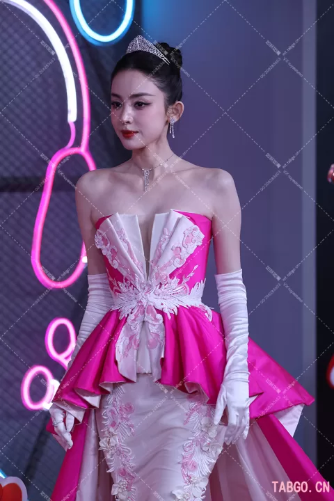 【已出】古力娜扎微博之夜红毯