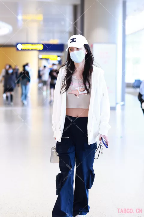 babyPVG出发 这小蛮腰
