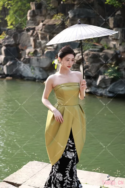 许佳琪摆拍