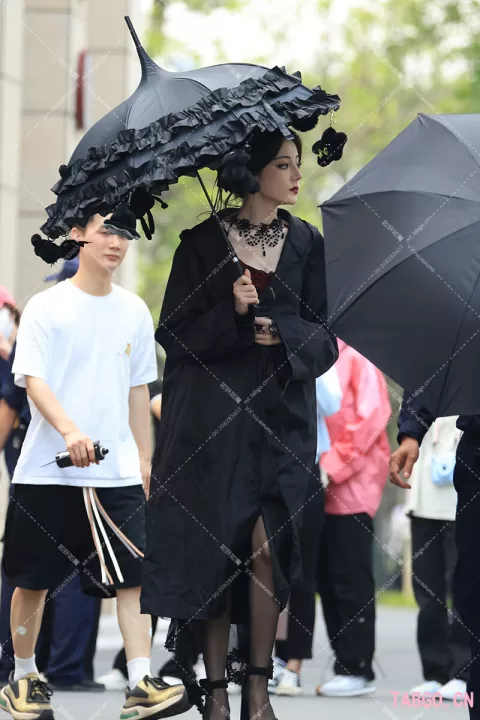 【已出】迪丽热巴转场