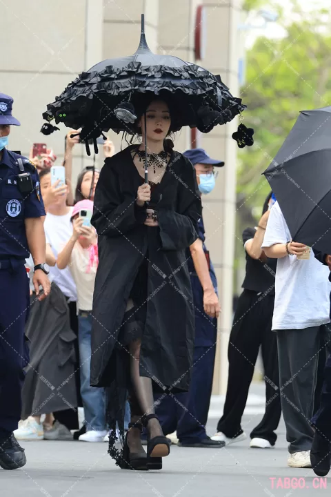 【已出】迪丽热巴转场
