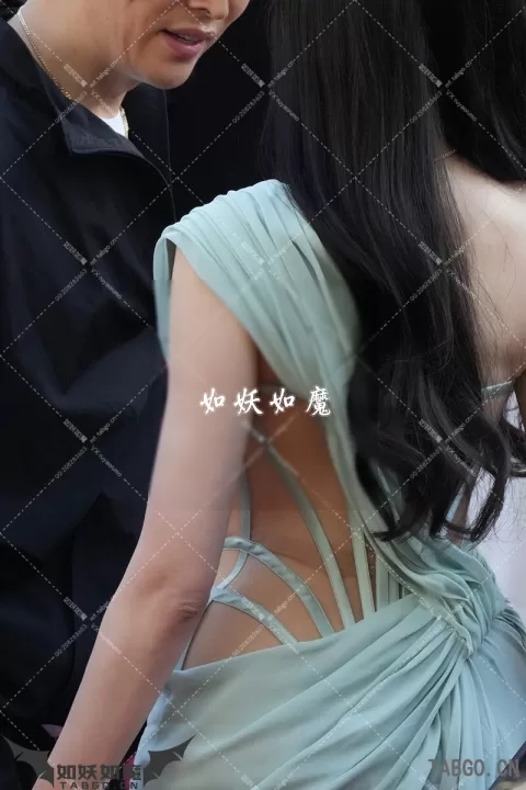 【已出】张天爱戛纳绿裙 