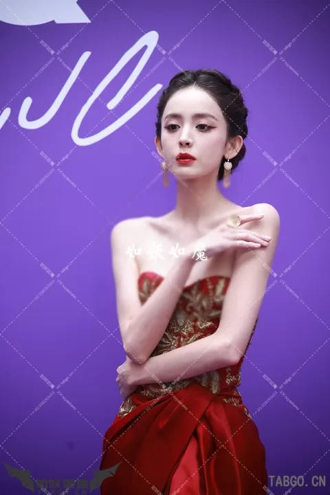 【已出】古力娜扎GQ红毯