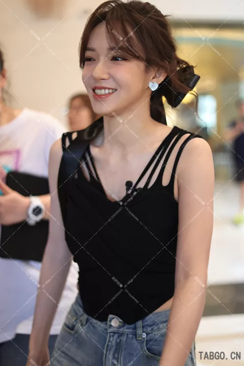 程潇上班 可爱