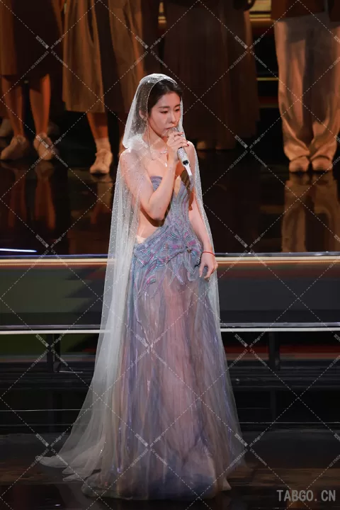 张碧晨抖音舞台 