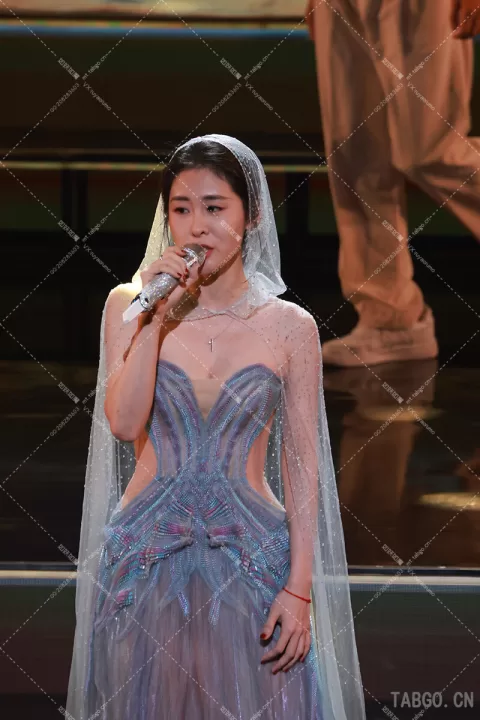 张碧晨抖音舞台 