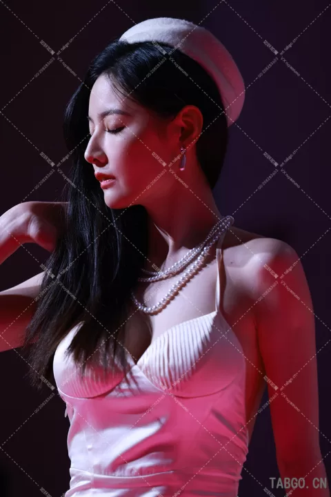【已出】赵粤风尚大典嘉宾走T台白色（特写）