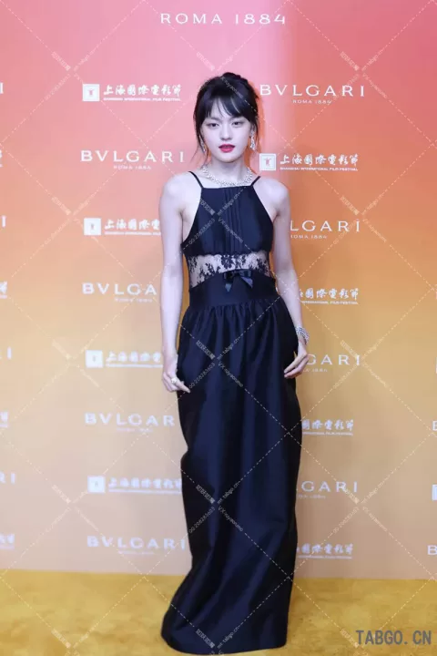 出出宝格丽
