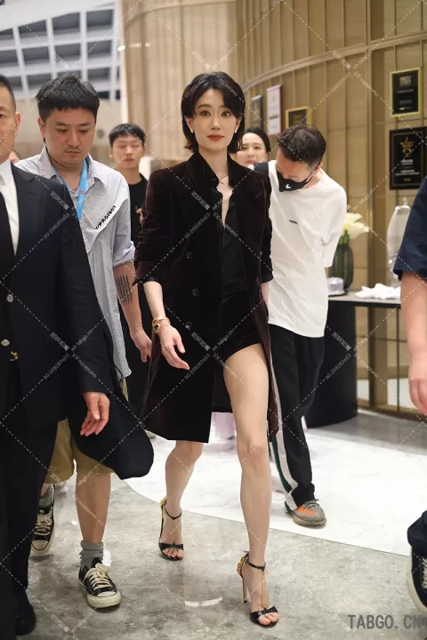 【已出】张小斐 白玉兰下班~