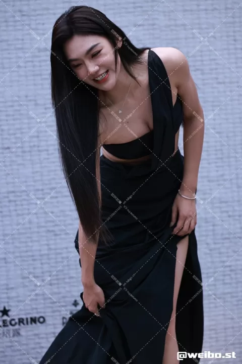 【已出】曾可妮GLASS红毯