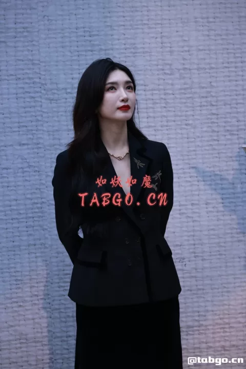 江疏影Glass看看脚