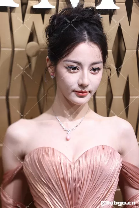 【已出】迪丽热巴mikimoto红毯 好甜美