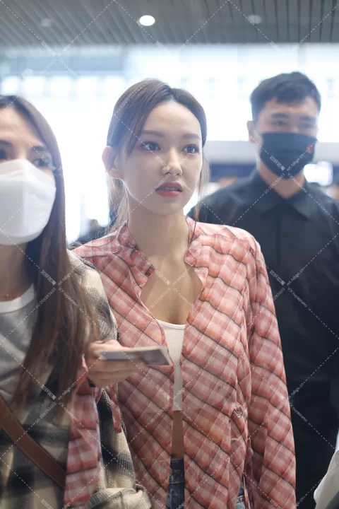 【已出】程潇出发出出 好粘人 图fo（好评）