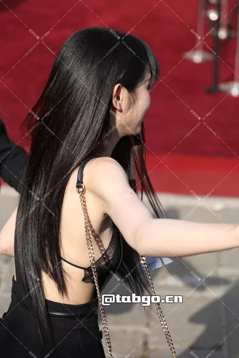【已出】田曦薇 米兰下班