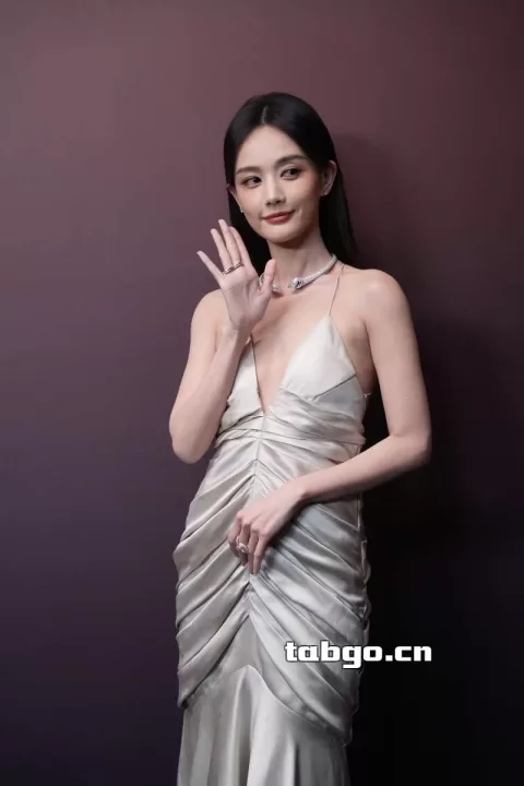 【已出】李一桐 戴比尔斯红毯
