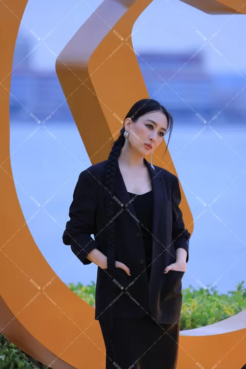 出出马苏 