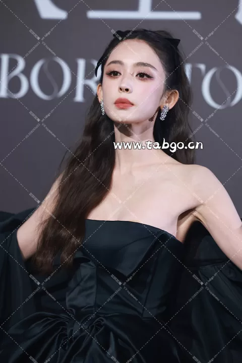 【已出】古力娜扎 费加罗红毯 机位一