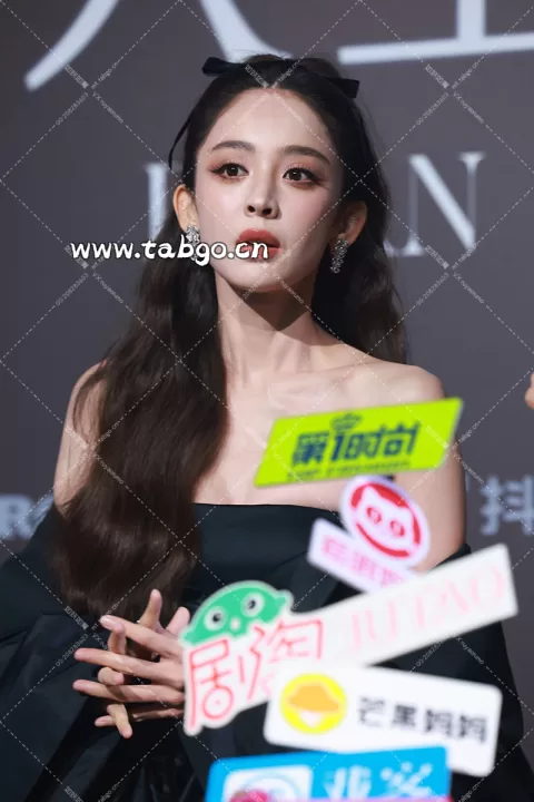 【已出】古力娜扎 费加罗红毯 机位一