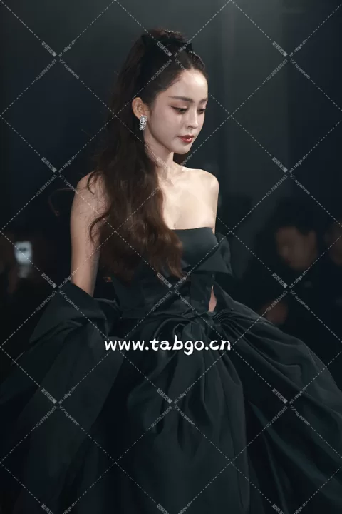 【已出】古力娜扎 费加罗红毯 机位二