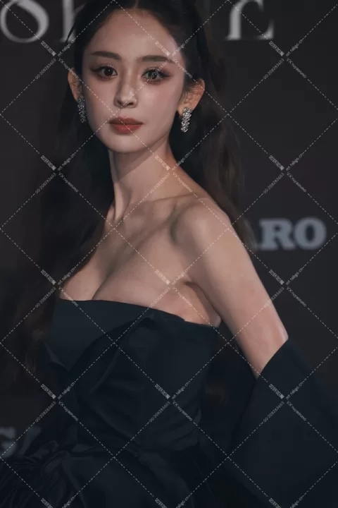 【已出】古力娜扎 费加罗红毯 机位三