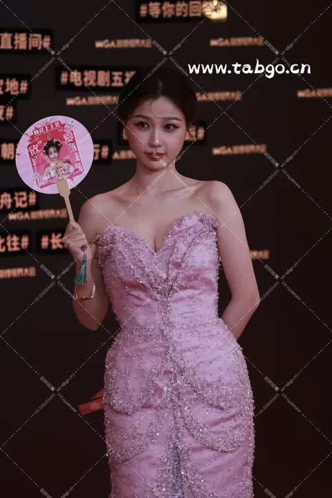 虞书欣 微博视界大会红毯