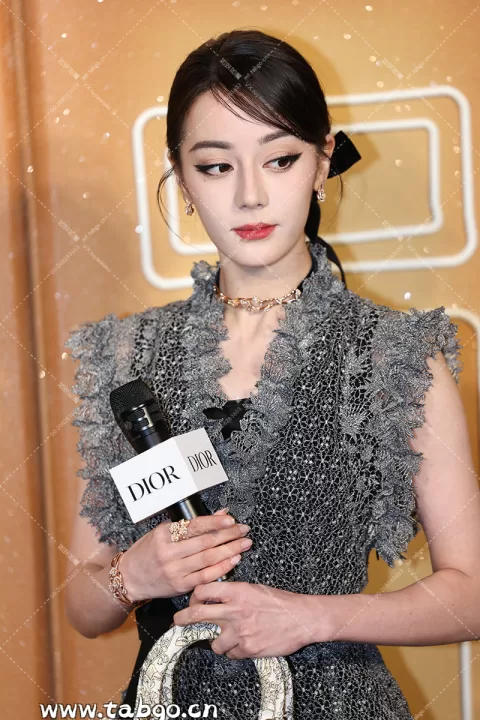 【已出】迪丽热巴 DIOR点灯 