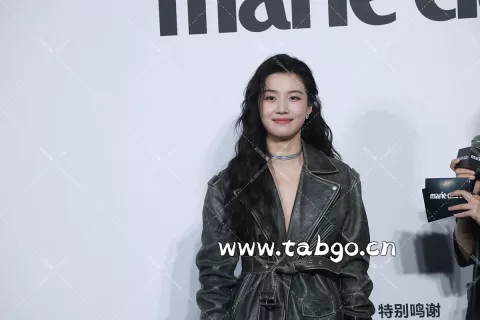 【已出】卢昱晓 嘉人红毯