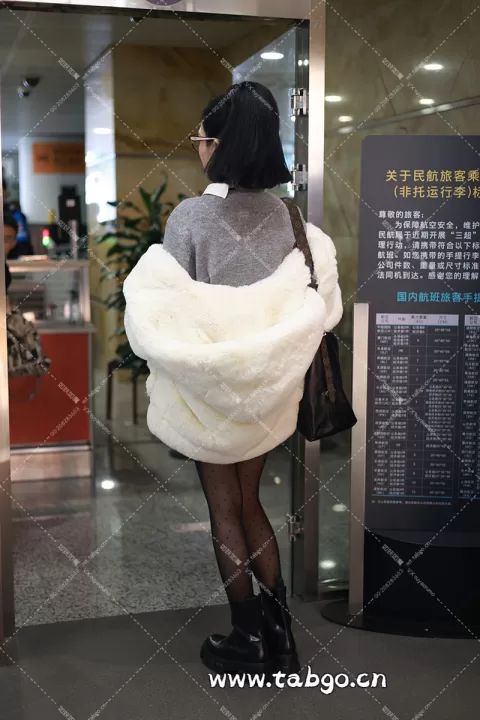 【已出】彭小苒 机场