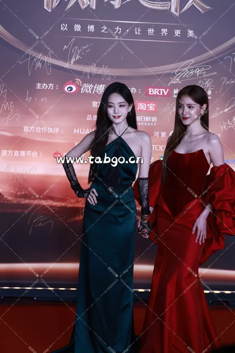 【已出】李一桐 微博之夜红毯