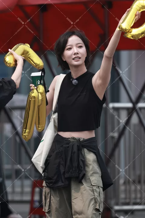 【已出】王珞丹 浪姐上班