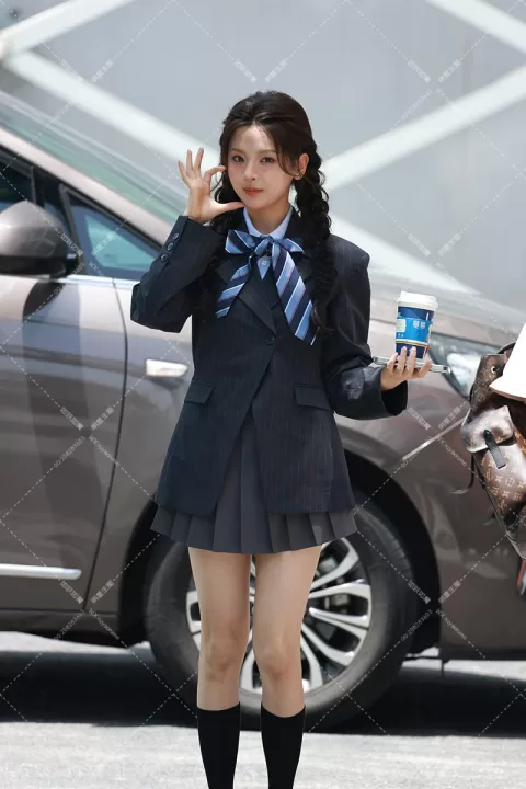 杨超越 一见你就笑上班2