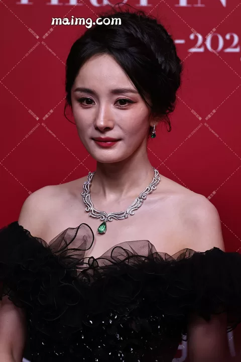 【已出】杨幂 芭莎红毯