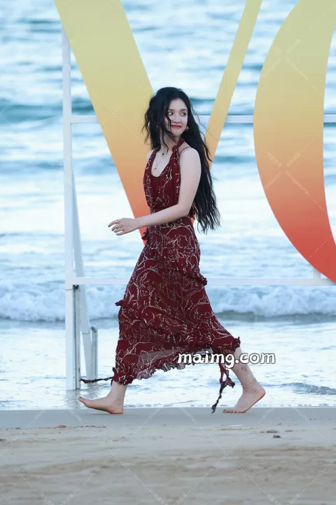 【已出】张婧仪 vogue外拍