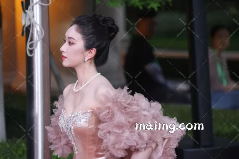 【已出】刘令姿cosmo时尚红毯