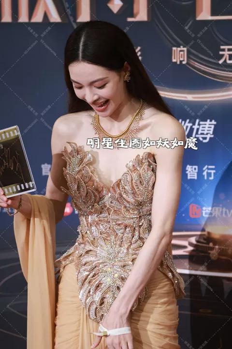 钟楚曦 微博电影之夜红毯